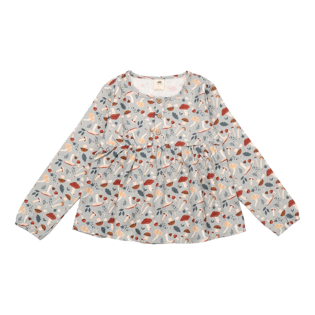 Blusa con varios hongos