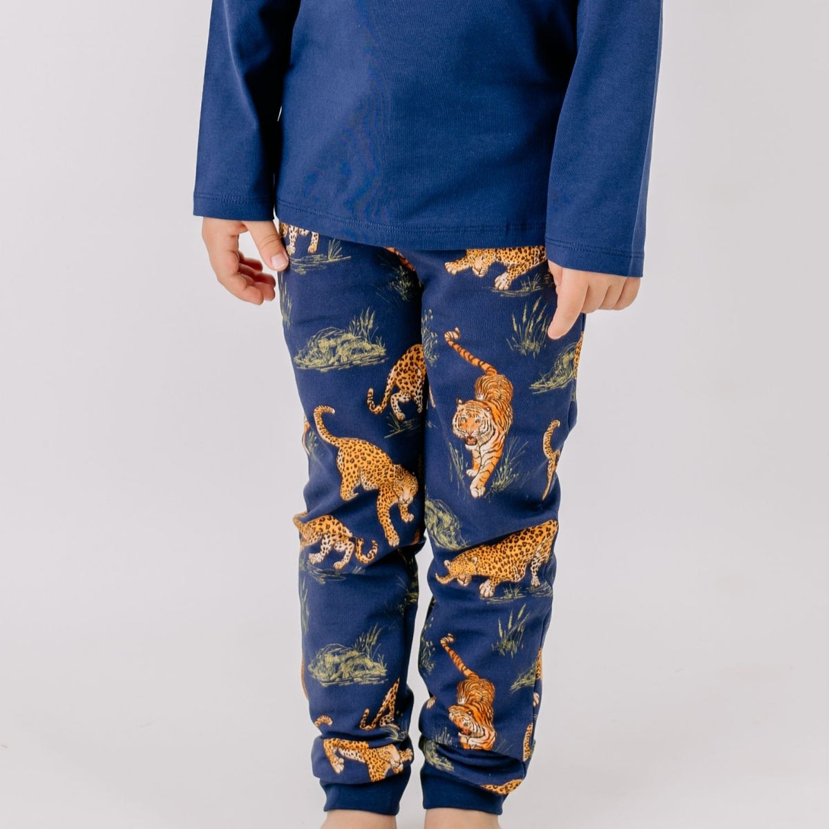 Tigers and Leopards-Jogger